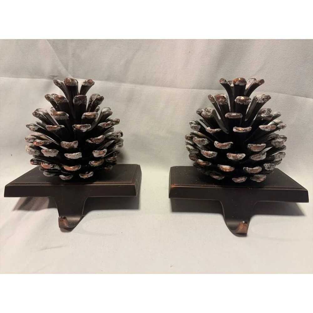Flocked Frosted Metal 3D Pine Cone Stocking Holders